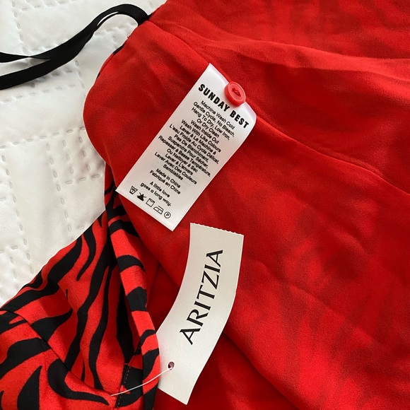 Aritzia Sunday Best
Ariel Skirt - Picture 6 of 7